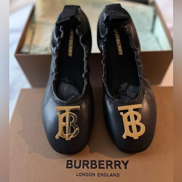 Burberry‎ Women’s Laura Ballet Flats, Black Leather, Size EUR 36.5, Retail $720 - Picture 1 of 9
